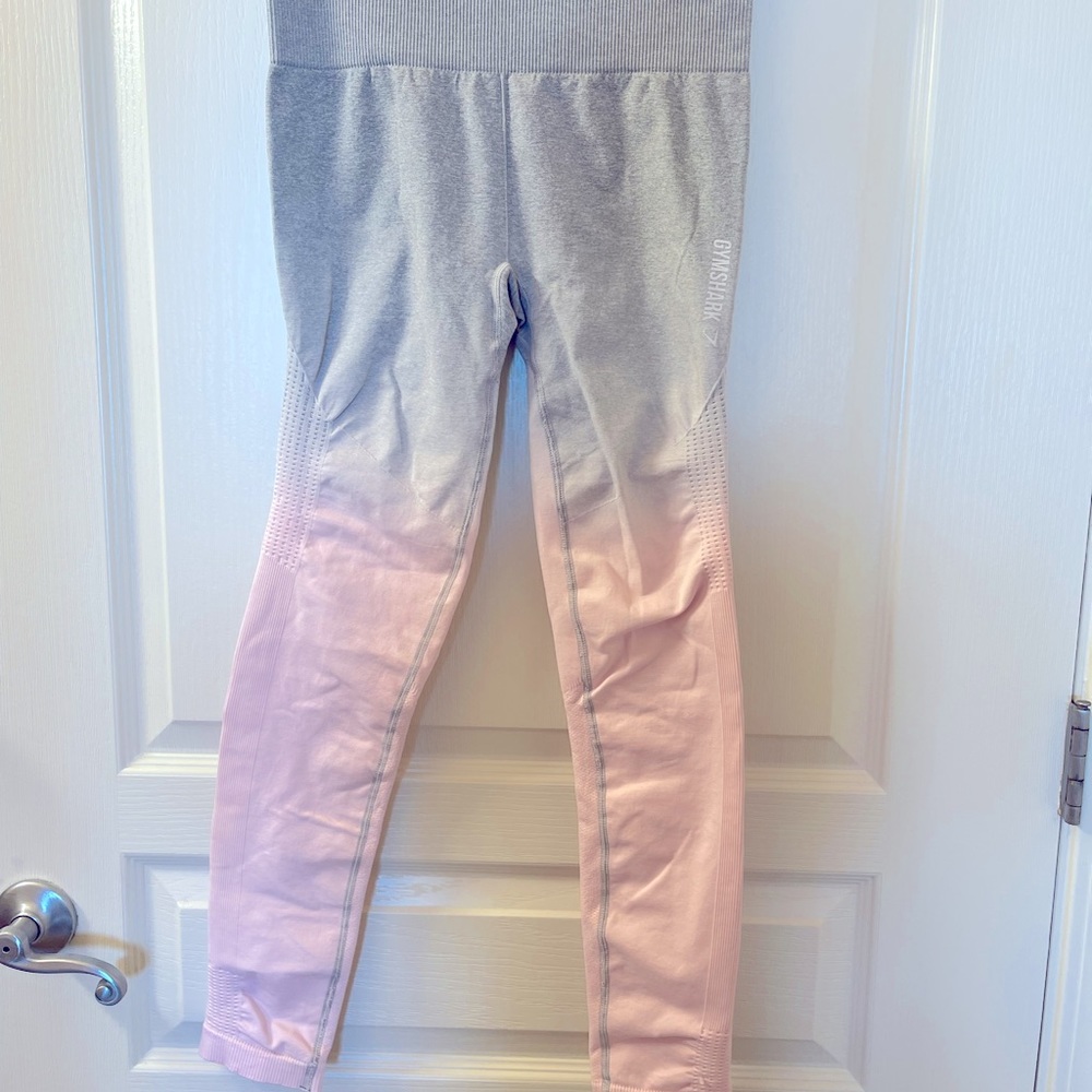 worn once gymshark performance leggings! size L!